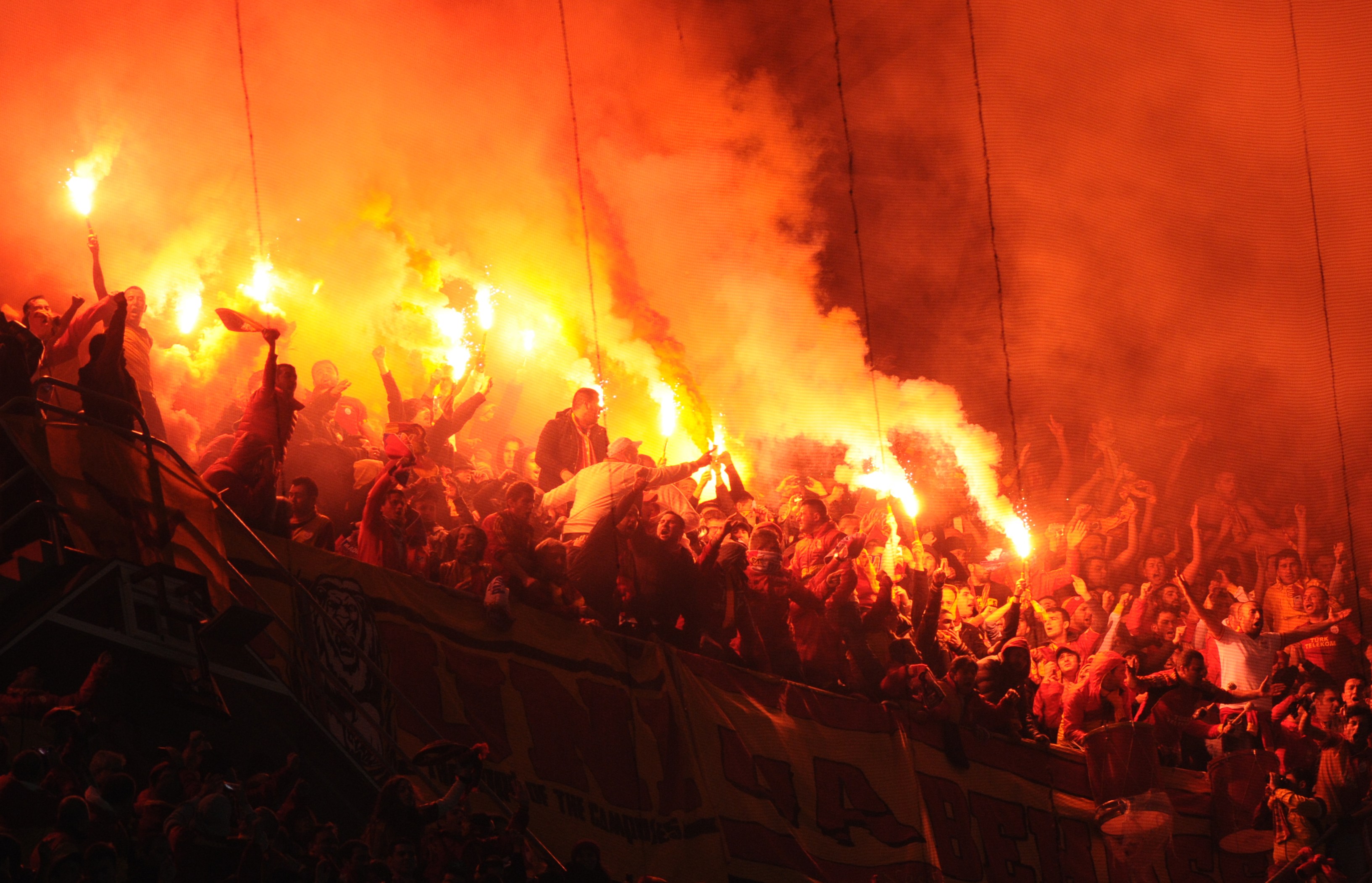 Just as in Germany, pyrotechnics are forbidden in Turkey, but common in all stadia and hardly punished.
