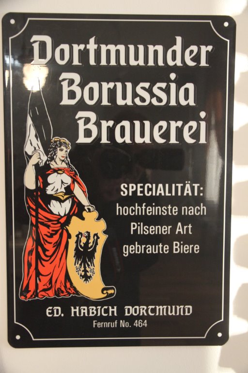 Werbeplakat für die "Borussia" Brauerei - extra für den Film gefertigt