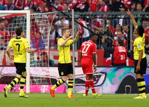 Hofmann, Reus und Aubameyang feiern das 2:0