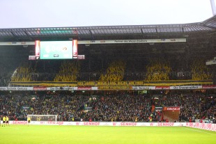 Geburstagschoreografie im Gästeblock