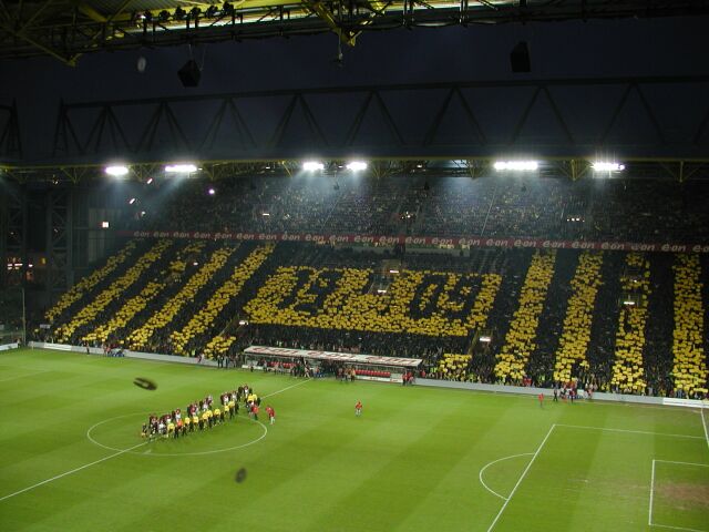 Choreography before the match BVB - Mailand