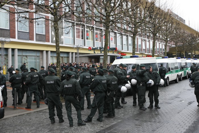 Die Polizei nervt mit Schikanen en masse