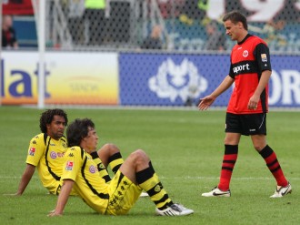 Uwe und Hummels niedergeschlagen in Frankfurt