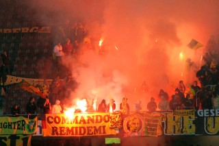 Pyroshow beim BVB-Testspiel in Bern