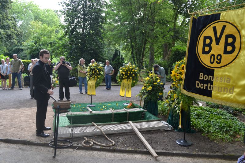 Umbettung von Lydia und Franz Jacobi