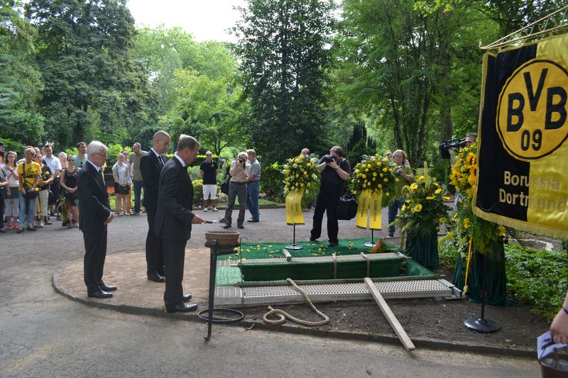 Umbettung von Lydia und Franz Jacobi