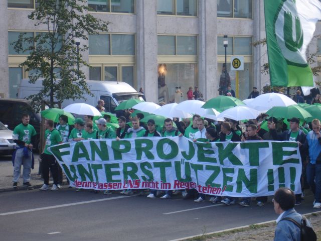 Unterstützt Fanprojekte