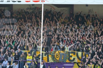 Los gehts für den BVB II im Stadion an der Bremer Brücke