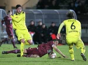 Cenik und Eggert im Zweikampf