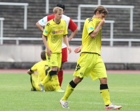 Chris Löwe verlässt enttäuscht den Platz