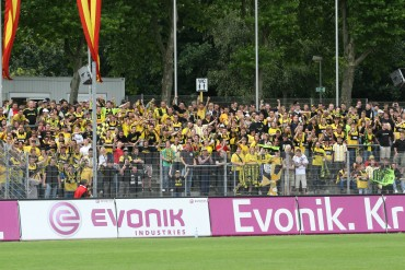 Der BVB-Anhang im Lohrheidestadion