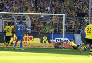 Valdez scored with a beautiful header