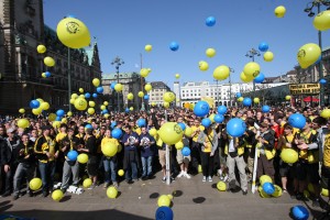 Bunter Protest auf dem Rathausplatz