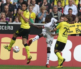 Hummels and Schmelzer vs. Idrissou