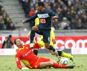 Roman saves against Raffael