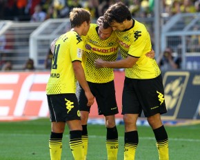 Kevin (m.), Mario & Mats celebrate the 2-0