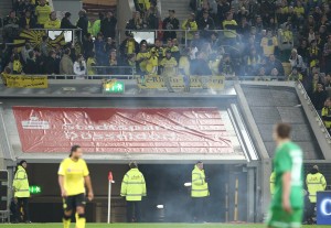 sogenannte Fans verbreiteten Silvesterstimmung