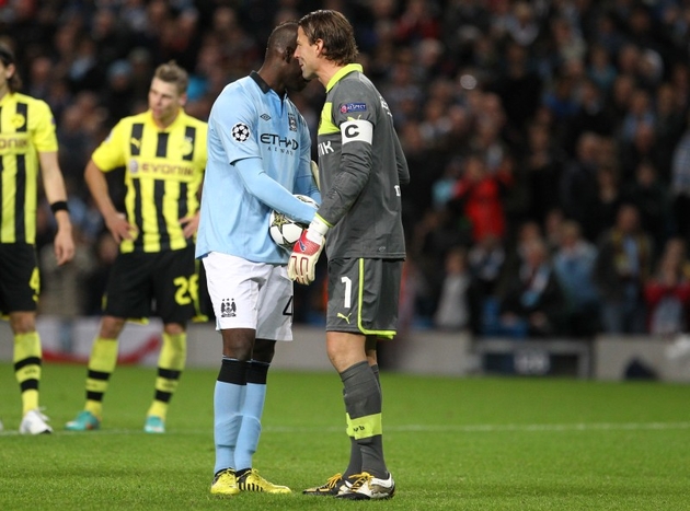 Weidenfeller and Balotelli before the 1-1