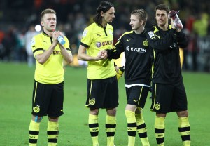 5 Buden gegen die rheinische Borussia feiern die Torschützen Kuba, Subotic und Reus (v.L.)