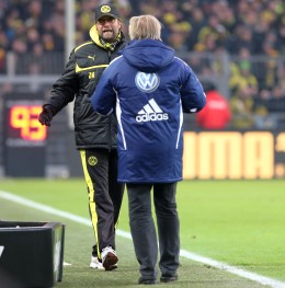 Juergen Klopp and Lorenz Koestner discuss about the penalty