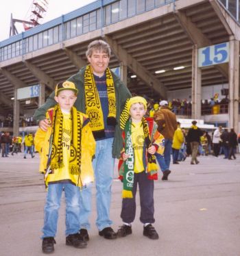Before a Borussia match during the Nineties: Philip with Philip junior and Steven
