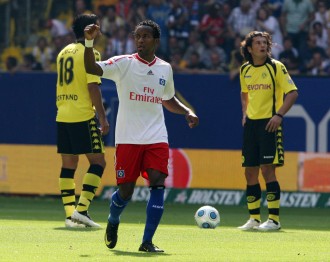 HSV wreak havoc in BVB's defence