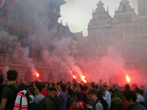 On the market place of Antwerp: Protest against the management