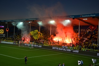 Pyroshow im Gästeblock