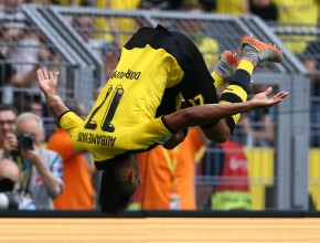 Aubameyang steht Kopf - 2:0