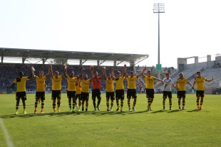 Der BVB unterschätze den CFC nicht und durfte sich nach Spielende feiern lassen