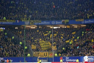 Viele Fans aus Dortmund kamen staubedingt zu spät am Stadion an