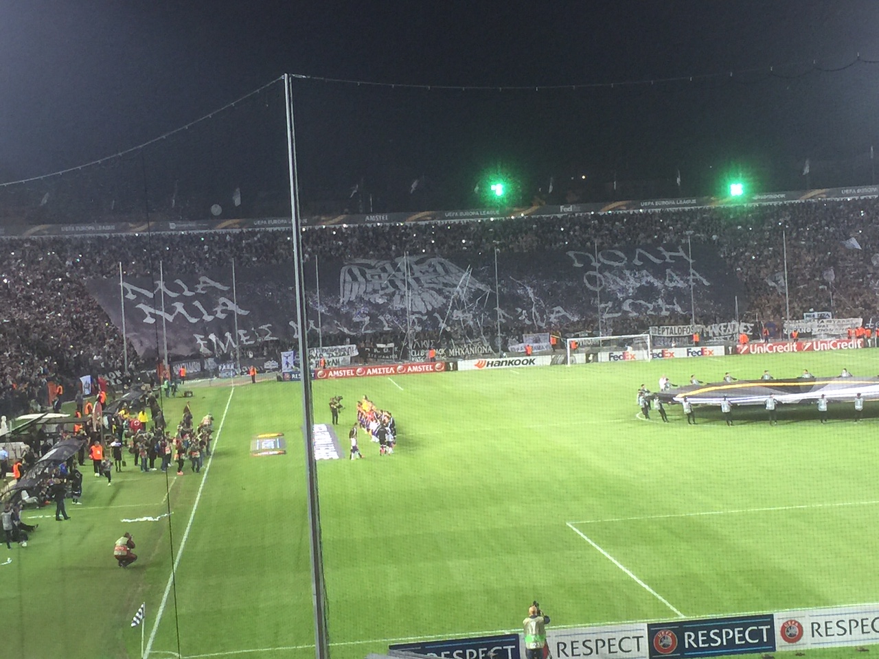 Paok-Choreo vor dem Spiel