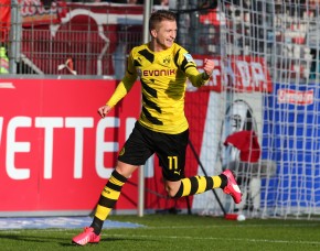 Reus scores