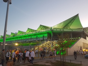 Vor dem Spiel: Gelassene Stimmung vor den Heimtribünen