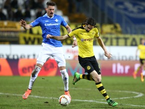 Biss sich durch die Partie: Neven Subotic