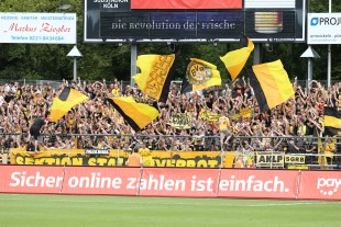 Bestens gefüllt zeigte sich der Gästeblock