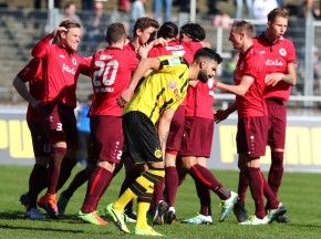 Massih Wassey kann nur zuschauen: 1-1