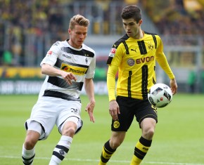 Nico Elvedi gegen Christian Pulisic