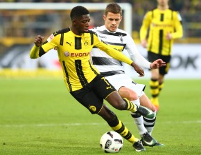 Dembélé, hier im Zweikampf gegen Hazard, kam neu ins Team