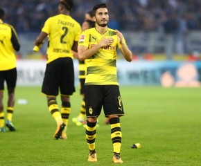 Nuri Sahin holte sich ein Sonderlob der Südtribüne ab