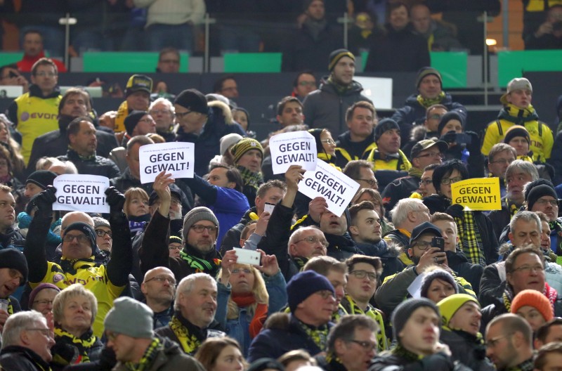 BVB Fans "Gegen Gewalt"